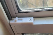 F 2642 Vinyl Spring-Loaded Replacement Window Tilt Latch Pair White Prime-Line