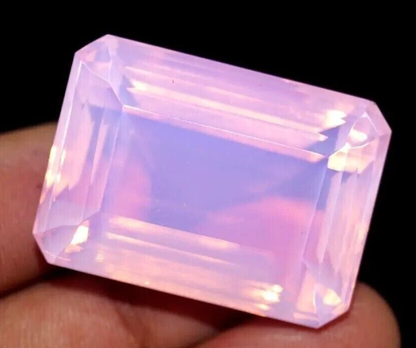 Large 12.35 Ct. Ethiopian Natural Purple-Pink Opal Emerald Cut Loose Gemstone - Image 4 of 4