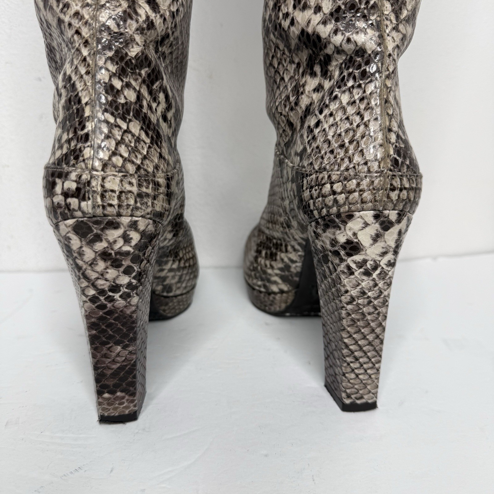 STUART WEITZMAN Python Snake Embossed Leather Hee… - image 9