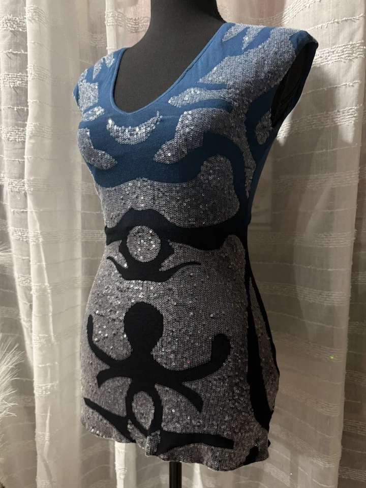 NWT Sky Brand Women’s XS Shirt Blue Sequin Top Blue Ombré Shirt Sleeveless - Image 3 of 4