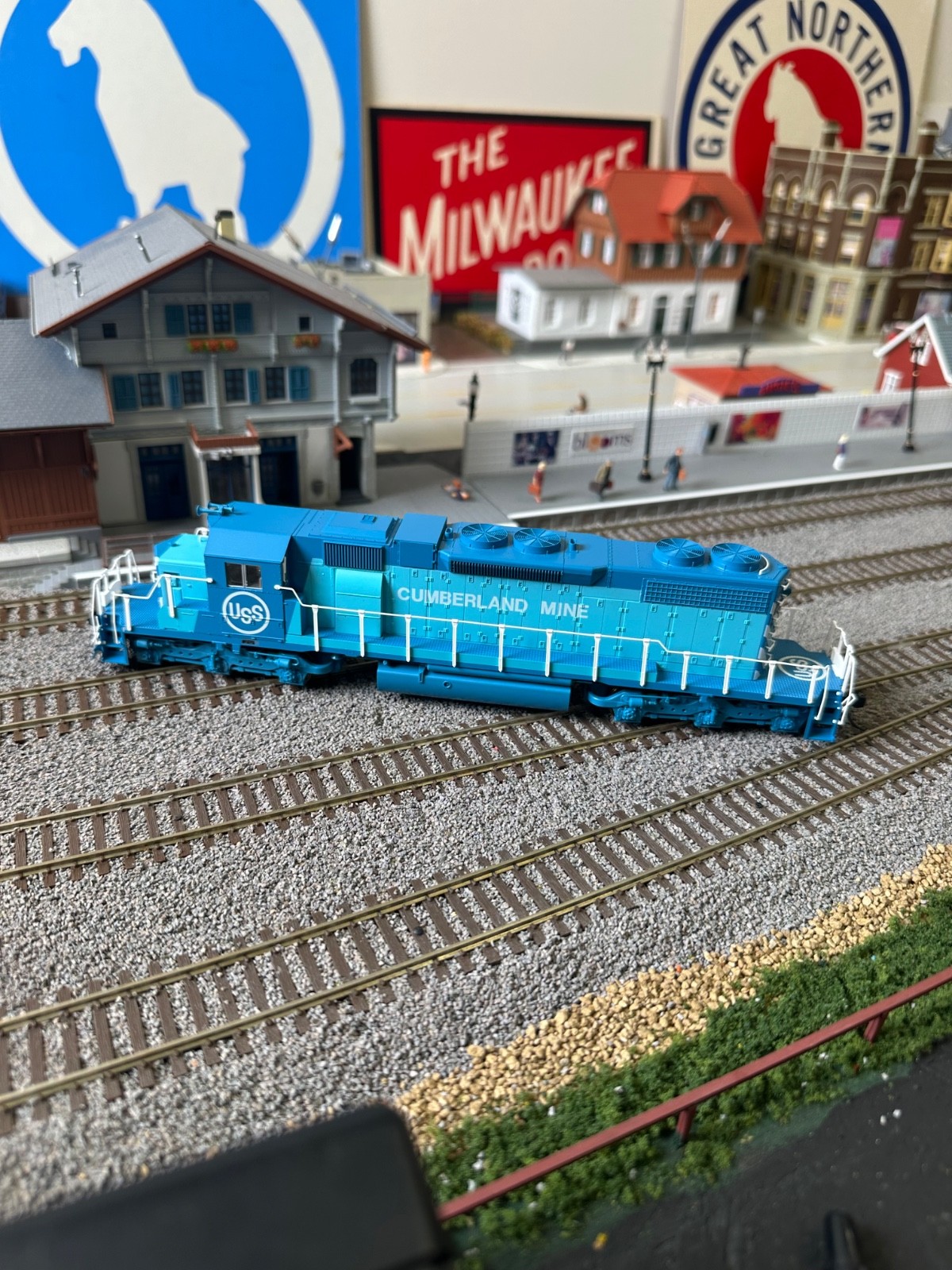 Picture 7 of 9