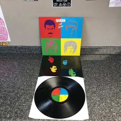 LP VINYL QUEEN ALBUM HOT SPACE EMA 797 UK 1ST PRESS 1982 A5/B6 EX+/EX+