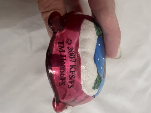 Betty Boop Heart Shaped Christmas Ornament - Picture 3 of 3