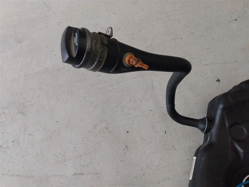 BMW 650i E63 E64 Fuel Gas Tank Reservoir With Filler Tube & Cap Fits 06-10 - Image 3 of 4