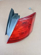 2013 - 2018 Ford Taurus Rear Right Passenger Side Tail Light Back DG1313B504B