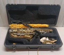 Selmer Bundy II Alto Saxophone with Case Used 