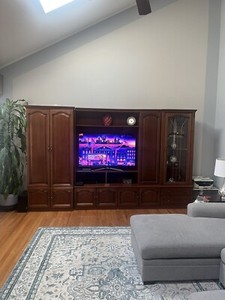 Large used TV Console Great Condition