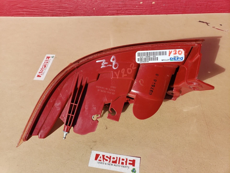 Задний фонарь левый со стороны водителя для Mitsubishi Lancer 2008-2015 годов выпуска  - Изображение 4 из 4