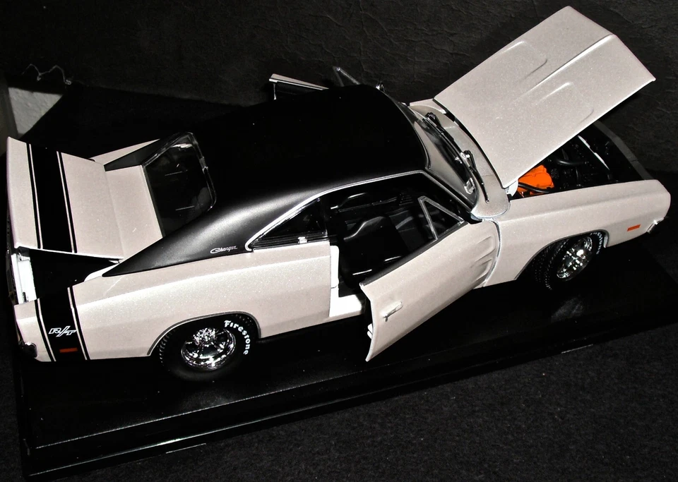 Dodge Charger R/T 1969 escala 1:18 fundido a presión edición especial de Maisto nuevo Foto 3 de 3