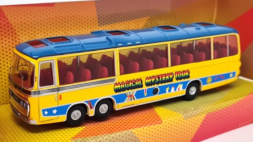Corgi OOC 1/76 Val Panorama The Beatles Magical Mystery Tour Diecast Model Bus