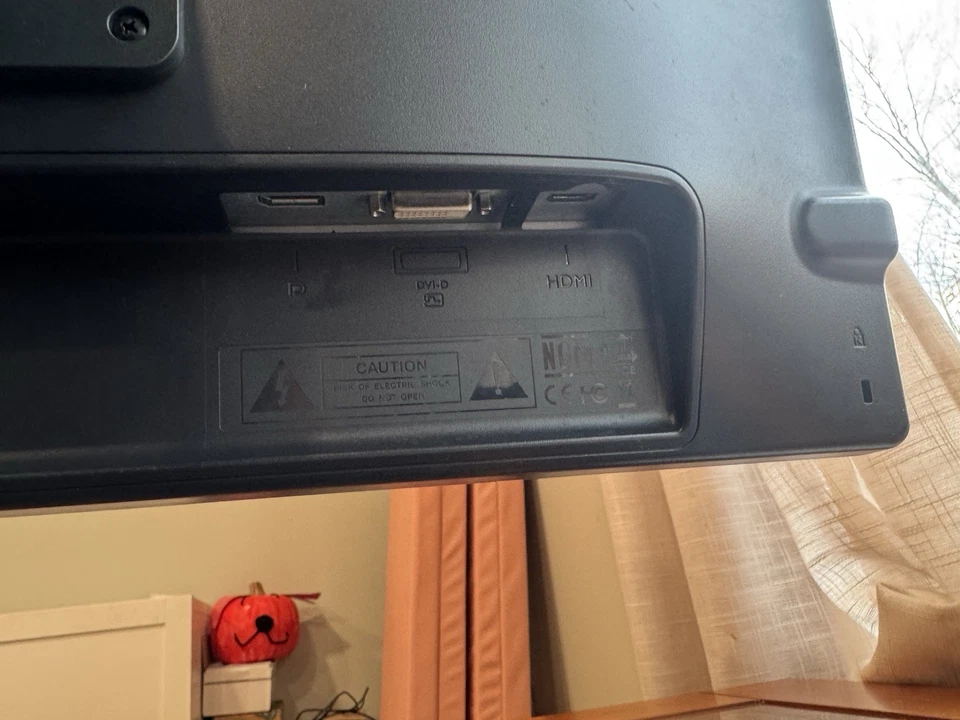 BenQ ZOWIE XL2411Z 24-inch 144hz Gaming Monitor. Used But Very Good Condition. - Image 4 of 4