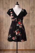 Wishful Park Black Floral Short Sleeve V-Neck A-Line Dress Pullover M