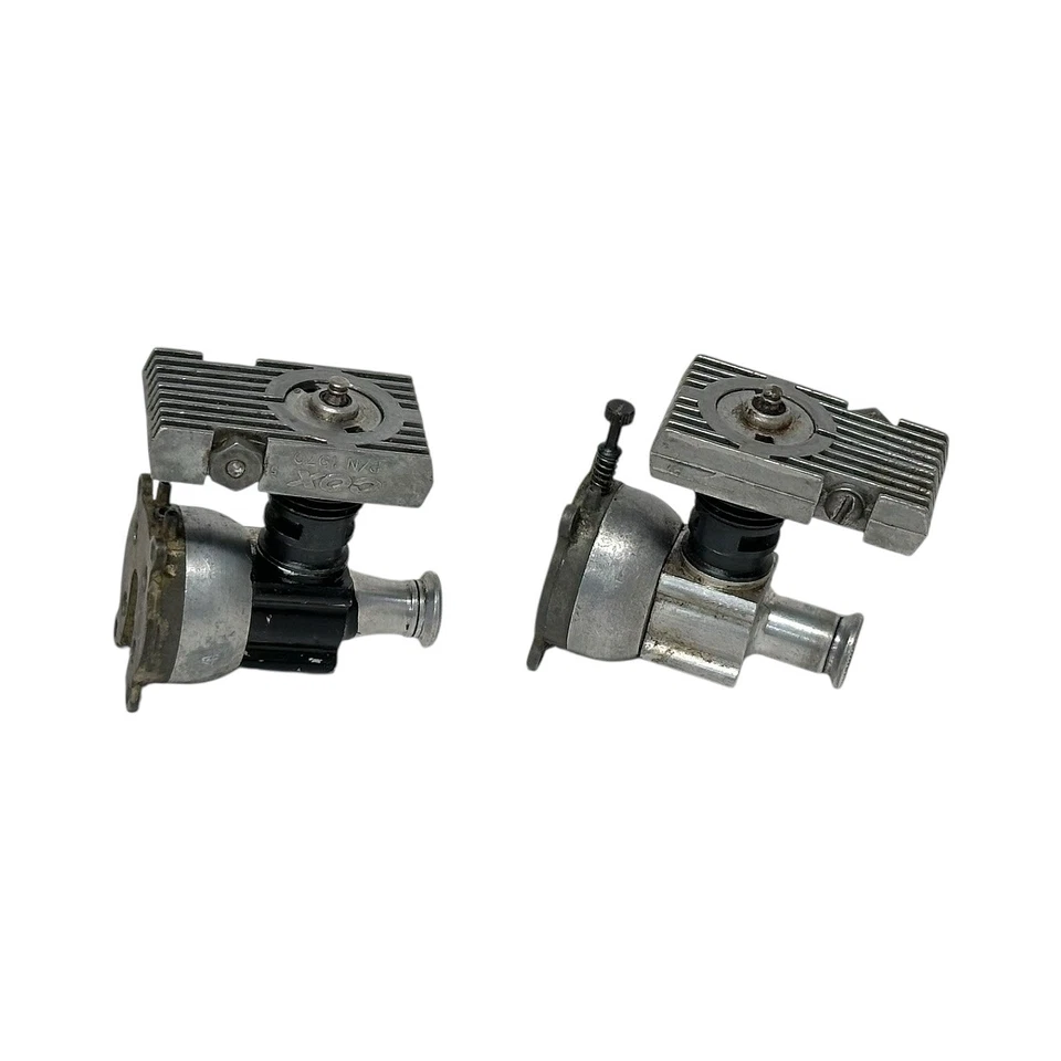 MOTOR DE AVIÓN MODELO .049 COX BABY BEE DE COLECCIÓN - LOTE DE 2 Foto 2 de 4