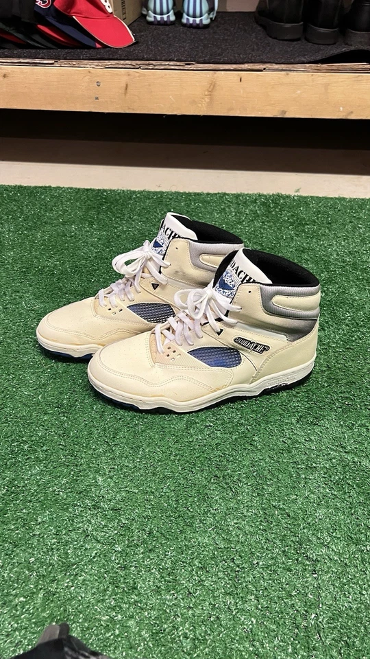 Zapatillas de baloncesto vintage para hombre JORDACHE AÑOS 80 de cuero blanco de caña alta Foto 3 de 4