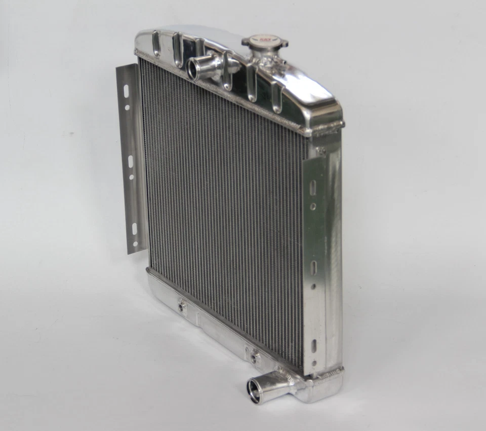 KKS STAMPED 3 ROWS ALUMINUM RADIATOR FOR 1955 1956 CHEVY BEL AIR DEL RAY 6CYL Foto 4 de 4