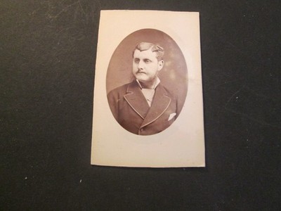 CDV FOTO MANN IM MEDAILLON KLISCHEE LIEBERT PARIS