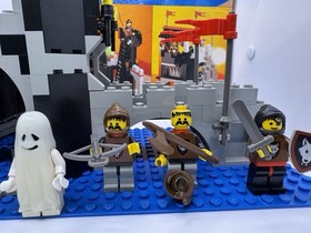 LEGO 6075 Wolfpack Renegade &ndash; 100% Complete w/ Instructions &ndash; Glowing Ghost!