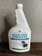 The Ecology Works Skunk Odor Remover 32 oz Spray for Dogs Cats and Carpet