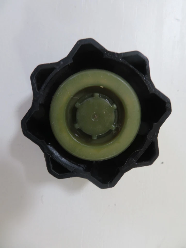 PEUGEOT 308 ENGINE COOLING CAP 2007-2013 1342-17 - Image 2 of 3