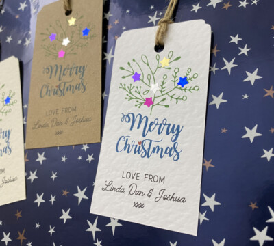 10x personalisierte Christbaumzweig GESCHENKANHÄNGER KARTE rustikal Geschenketikett Schnur