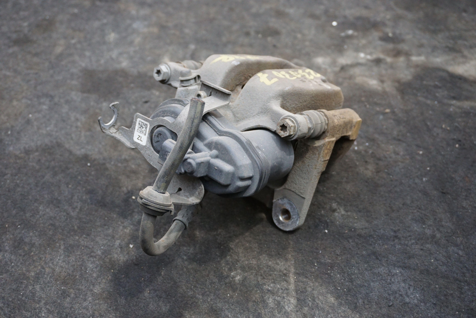 Rear Left Brake Caliper & Bracket 34216870571 OEM BMW 750i G11 G12  