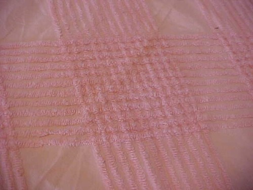 Copriletto vintage in ciniglia rosa con design a griglia incrociata rosa 79504 - Foto 2 di 6