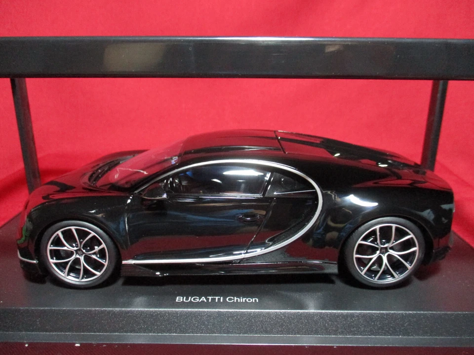 1:18 Scale Bugatti Chiron Black Kyosho Diecast Model Car C09548BK Ousia - Image 2 of 4