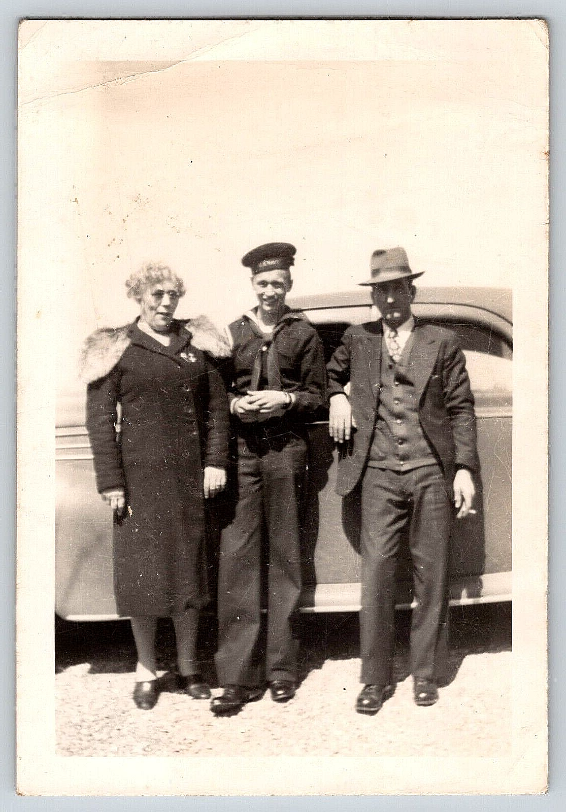 Vintage WW2 US Navy Military Man Family Car Outdoor Antique Photo