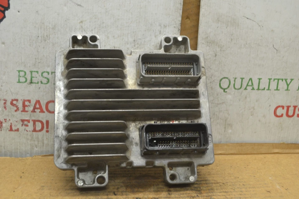 Unidad de control del motor Saturn Aura 2007-2009 ECU 12612384 módulo 636-4E1 Foto 3 de 4