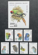 JUEGO DE SELLOS DE LOROS DE MADAGASCAR E IMPERFECCIÓN SS 1993 MNH PÁJAROS GUACAMAYO LORO