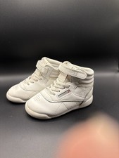 Reebok size 5 Toddler Hightop Sneekers