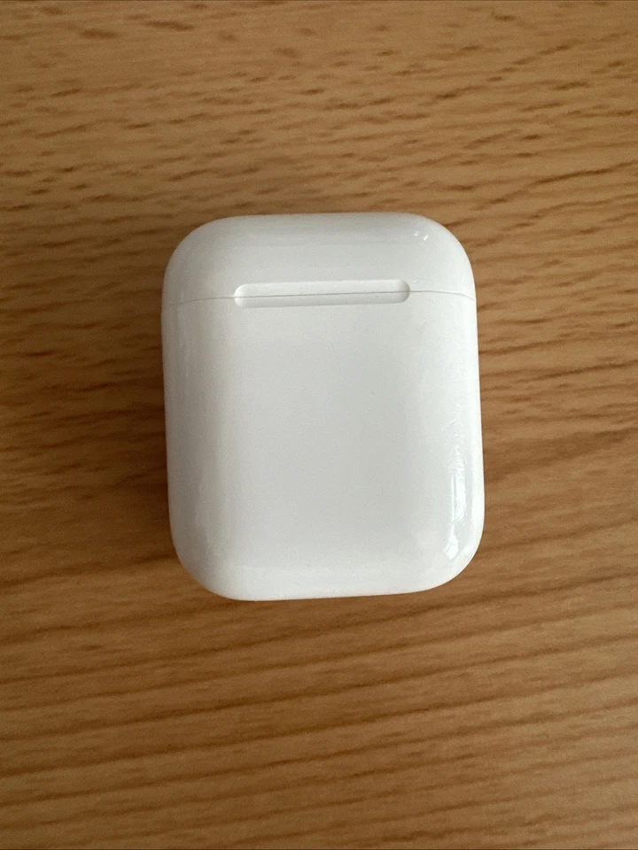 Apple AirPods (2nd generation), photo 2 of 5