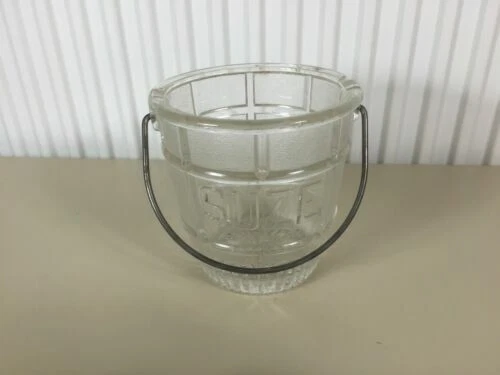 Pichets et carafes Suze de collection de type bistrot