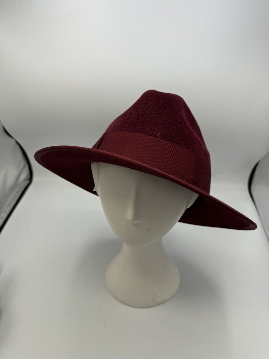 Gucci Burgundy Wool Fedora with Gold Accent Stylish man in burgundy suit and gold accents main image 3