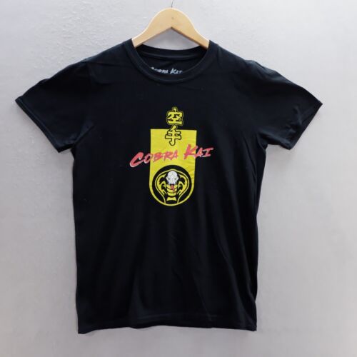 T-Shirt Cobra Kai mittelschwarz gelb Grafikdruck TV-Show Sony kurzarm - Bild 1 von 9