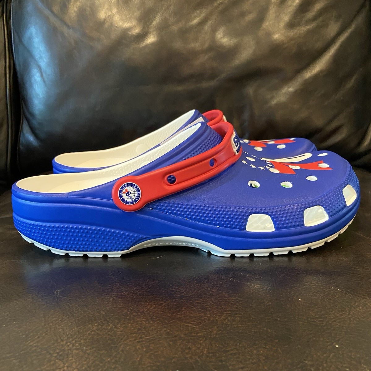 Crocs NBA Philadelphia 76ers Classic Clog Blue Men\'s Size 10 / Women\'s Size 12 Crocs NBA Philadelphia 76ers Classic Clogs for Men and Women  main image 4