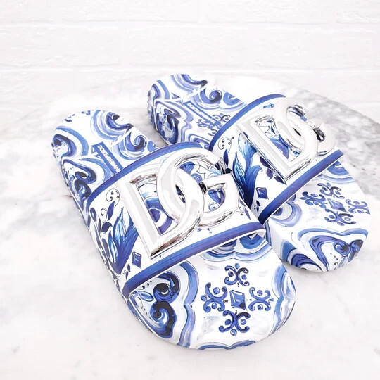DOLCE & GABBANA $895 LOGO SLIDES MAJOLICA SIZE 38 | eBay