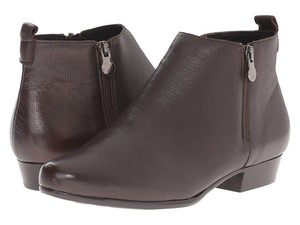 munro lexi booties