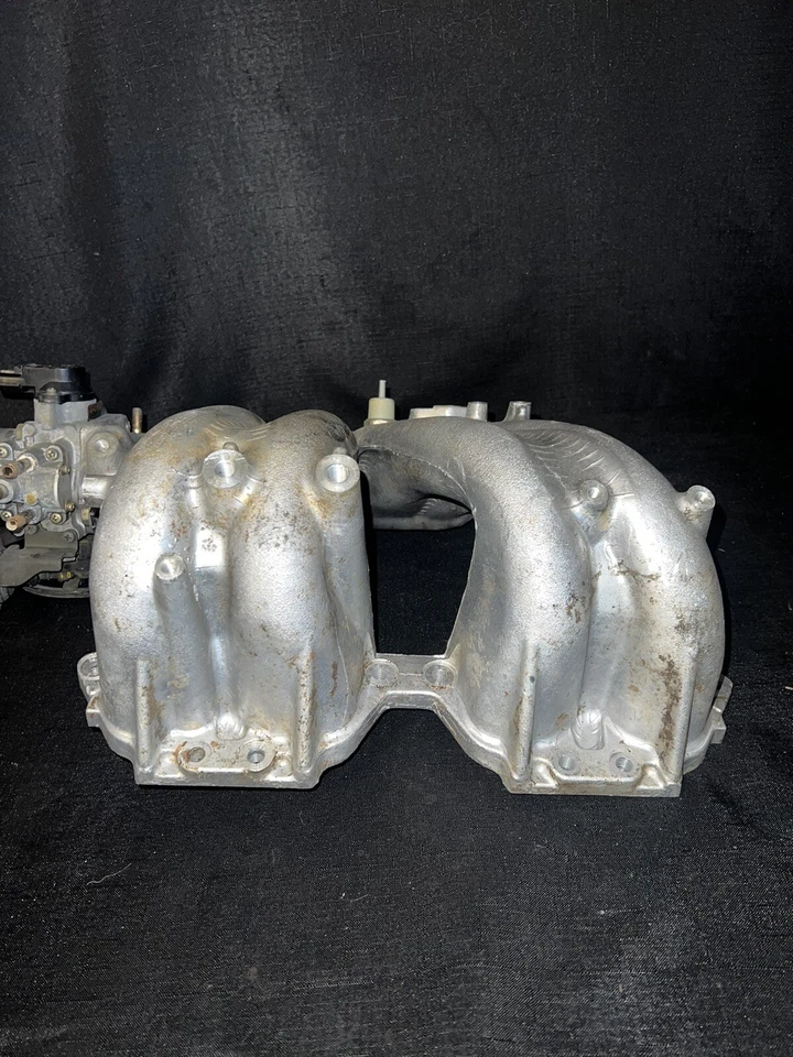 Colector de admisión Toyota Camry con cuerpo de acelerador 2,2 L (17101-74311) OEM 1997-2002 Foto 2 de 4