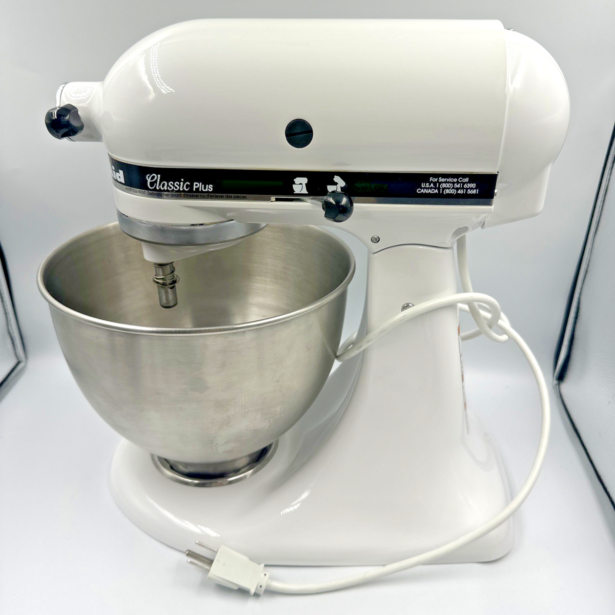 KitchenAid Classic Plus Stand Mixer White w/ Mixing Bowl, Works