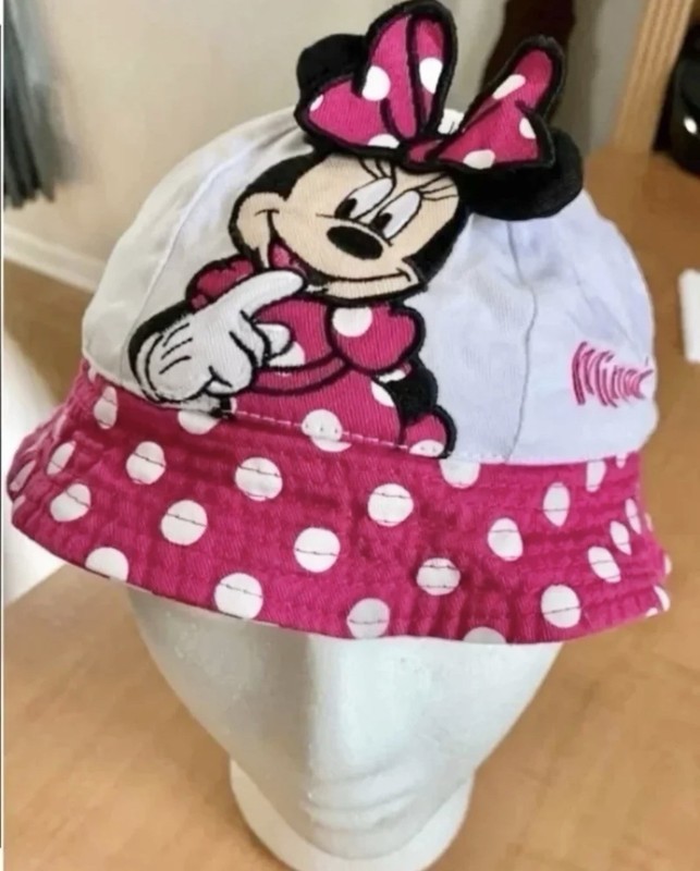 Disney baby girls hat Minnie Mouse polka dots new condition