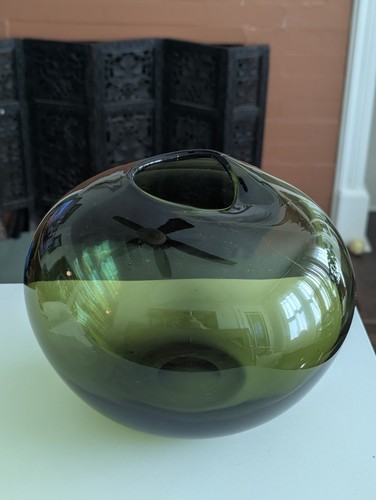 Vtg Green DROP VASE Mid Century Modern Sculptural Holmegaard Style Irregular Art - Picture 2 of 23