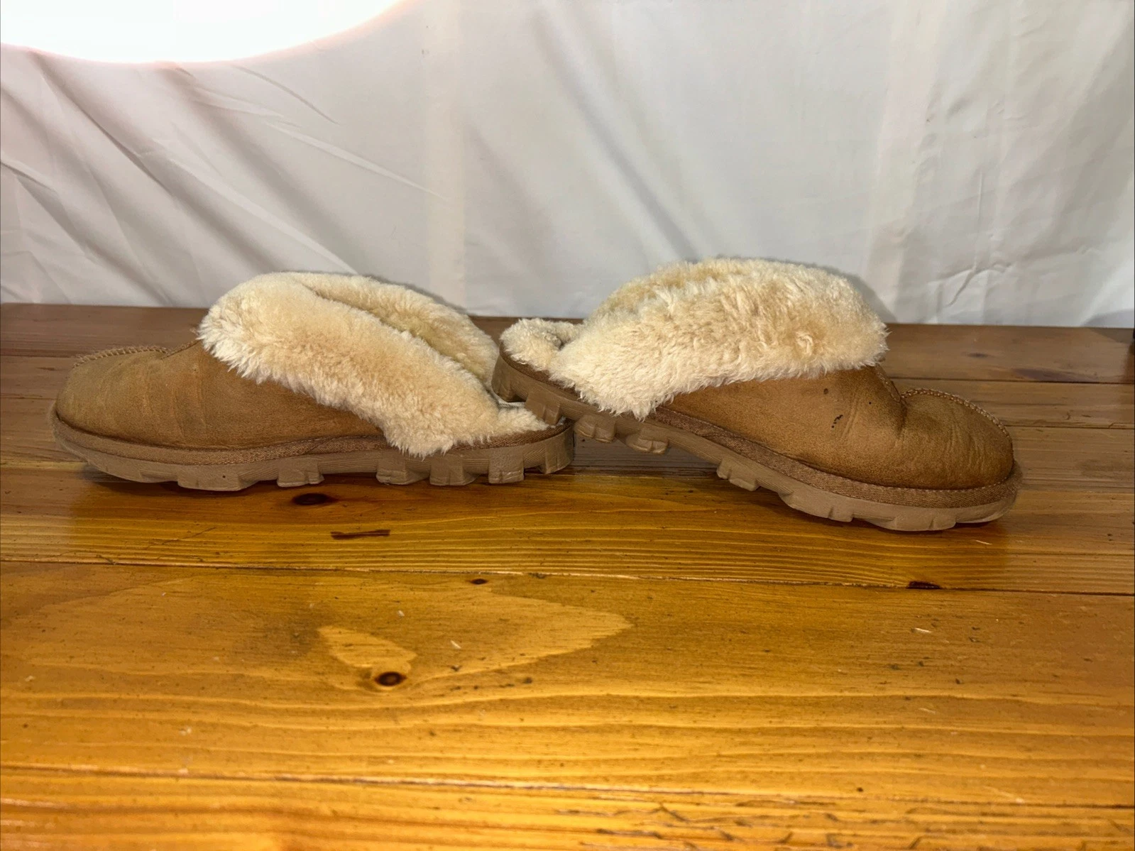 UGG Ciabatta donna Coquette Castagno US 8 accogliente comoda calda scamosciata qualche segno di usura