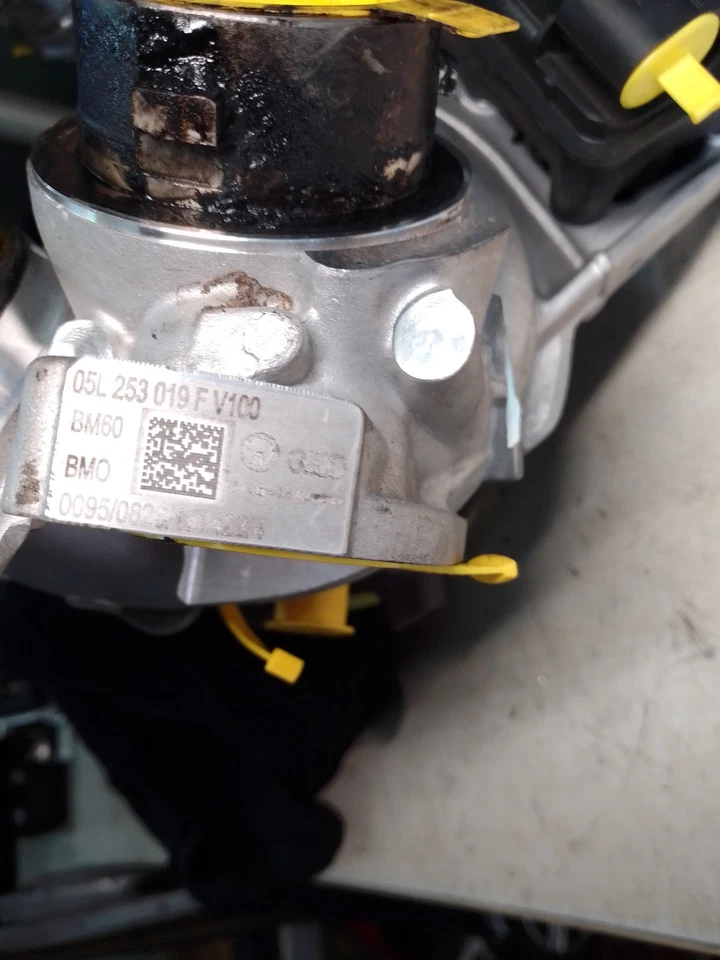 Turbo Audi Seat Volkswagen Skoda 2.0 150 PS 05L253019F defekt - Bild 2 von 2