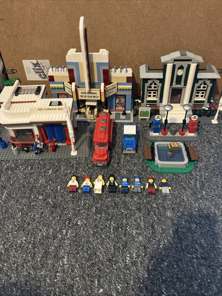 LEGO 10184 Town Plan, photo 1 of 5