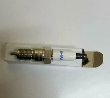 NEW GENUINE OEM ACDelco 41-983 Platinum Spark Plugs 12578277  [QUANTITY of 8]