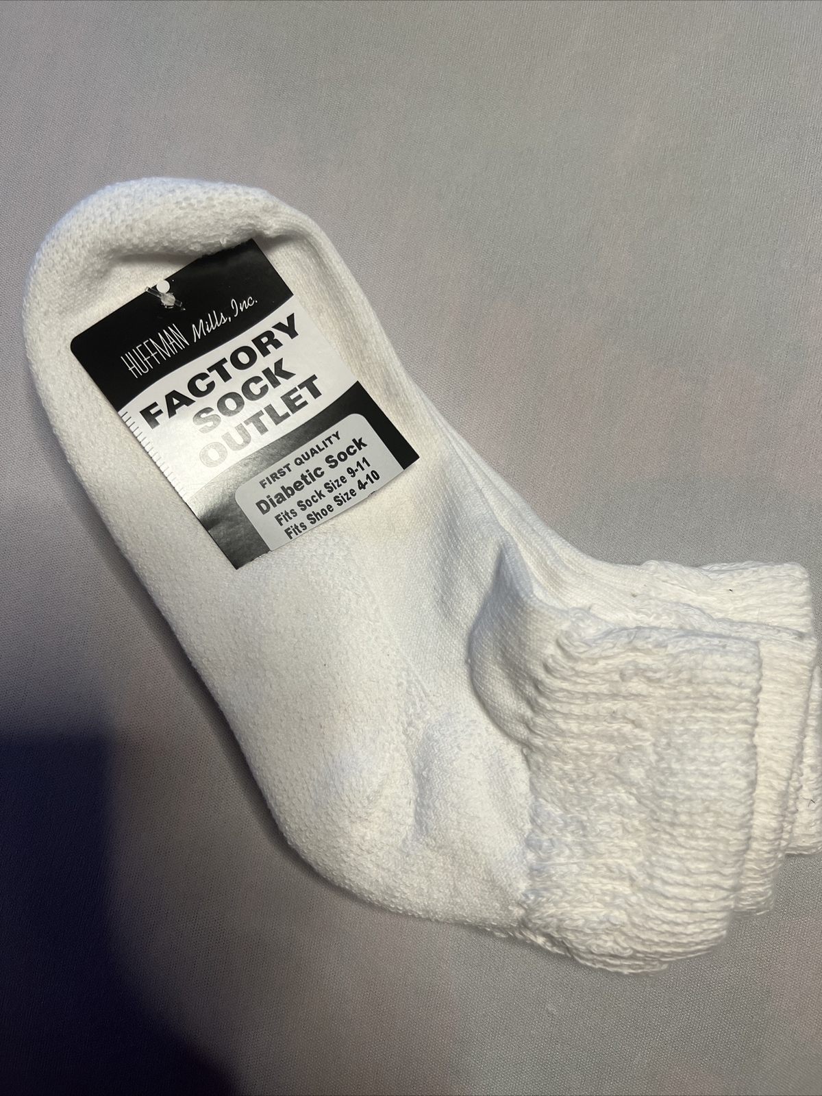Ultimate Stretchy Diabetic Ankle￼ Socks 2 PR. Size 9-11  Shoe Sz 4-10  NWT White