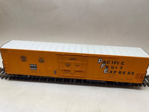 Coche refrigerador Inter Mountain Ho PFE #458534 Pacific Fruit Express - Imagen 2 de 15