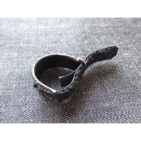 Koto Plettro Finger Pick Cintura Unghie Regolazione Set 3 Pezzi Stile M, M, L Ikuta - Immagine 4 di 4