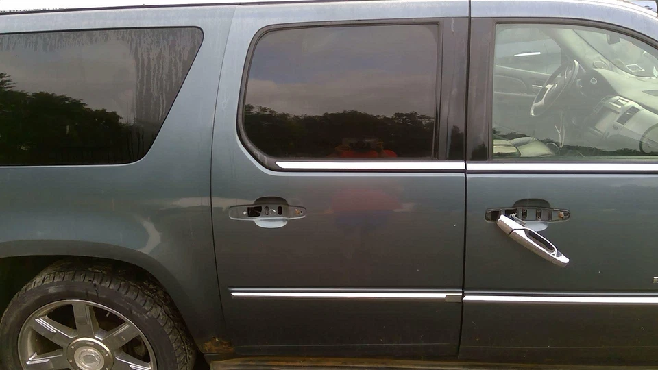 08 ESCALADE ESV Rear Door Trim Panel Foto 2 de 4